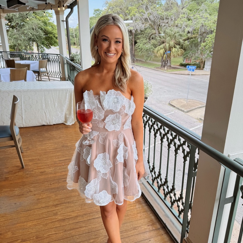 Elliatt Pink and White Floral Mini Dress